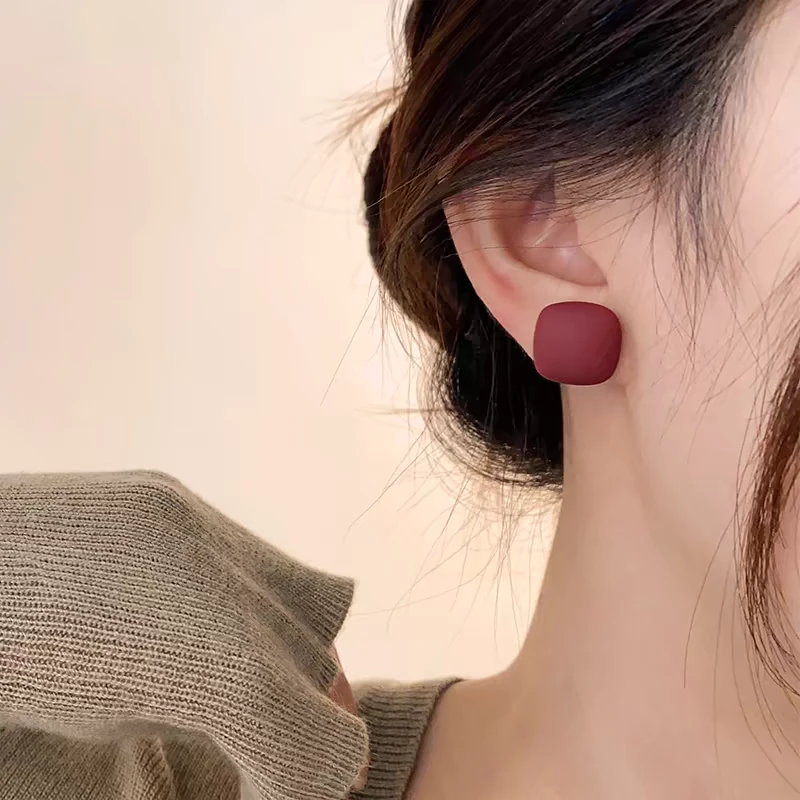 铜合金耳饰 A几何磨砂安哥拉红耳钉简约时尚通勤气质耳饰E1470