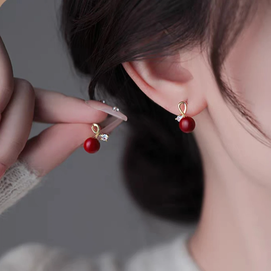 铜合金耳饰 复古交叉酒红耳钉小巧气质设计感百搭通勤耳饰E2371