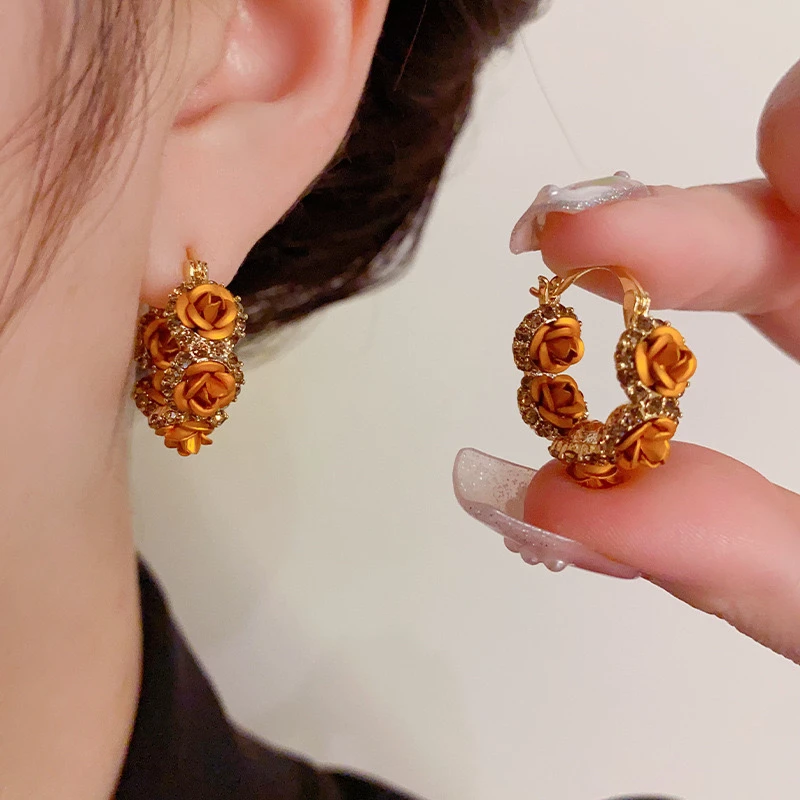 铜合金耳饰 A轻奢玫瑰耳圈橙色高级感小众耳扣花朵耳饰E562