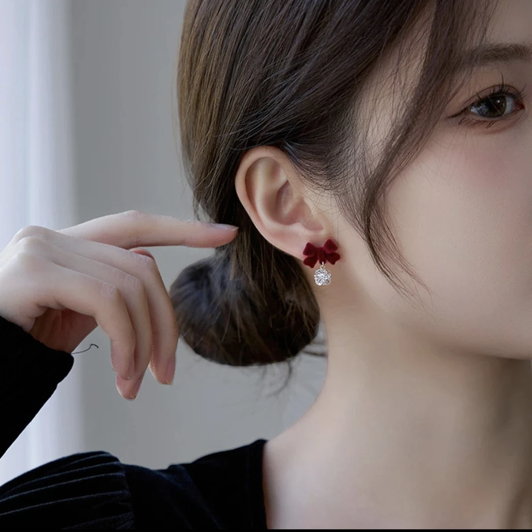 铜合金耳饰 秋冬季红色丝绒蝴蝶结耳环女轻奢高级感耳饰E2248