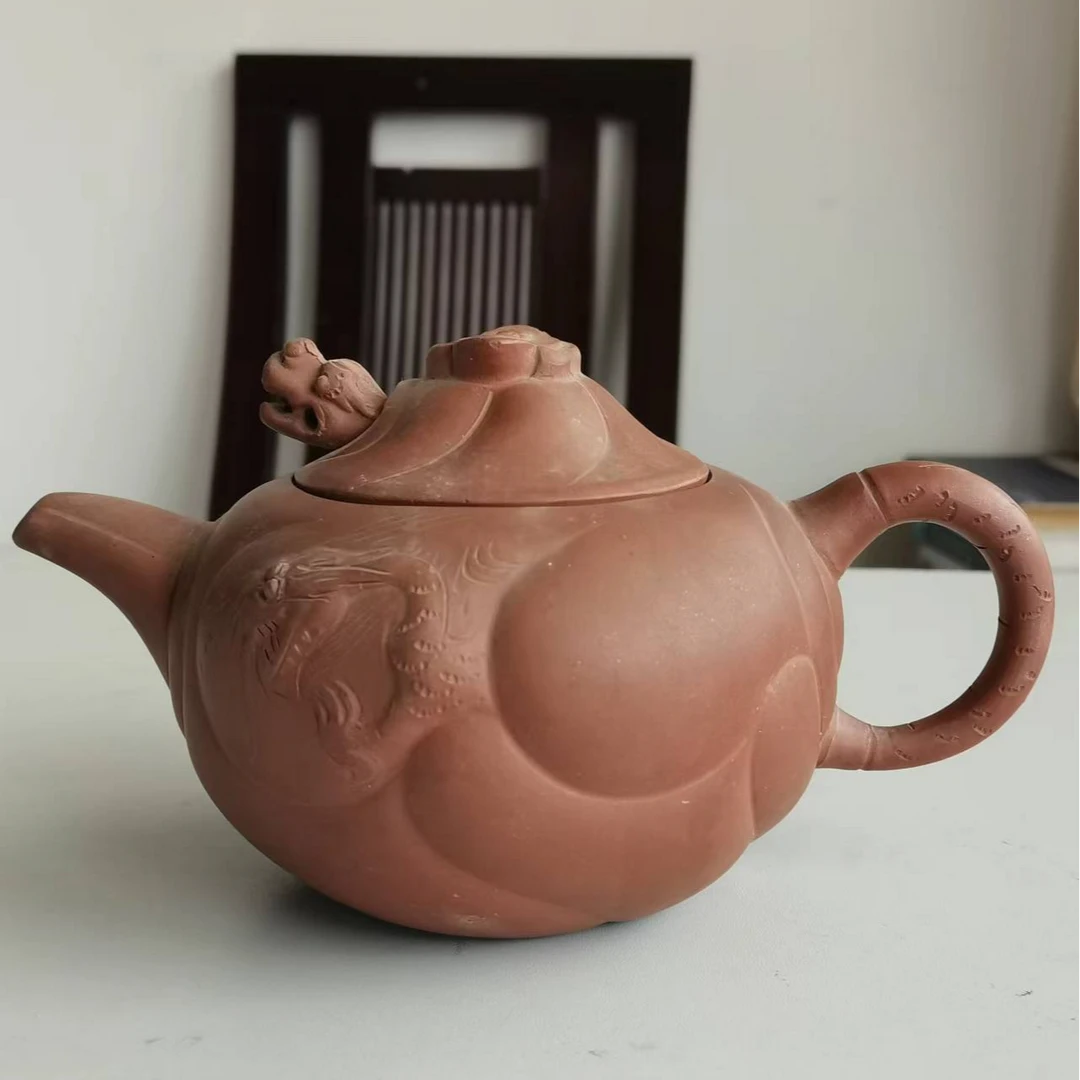 精美紫砂茶壶一把