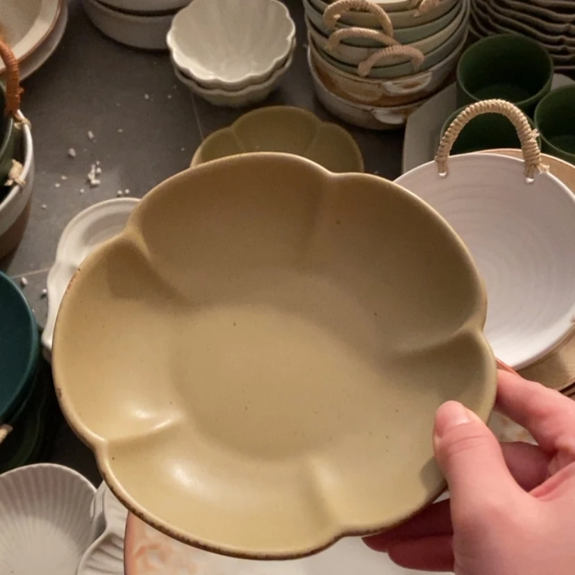 【闪购商品】瓷盘微瑕黄色荷花盘