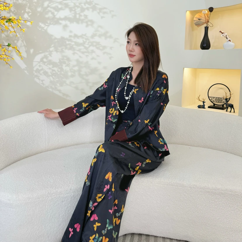 早秋新中式彩蝶提花复古盘扣时尚薄款女套装2068款