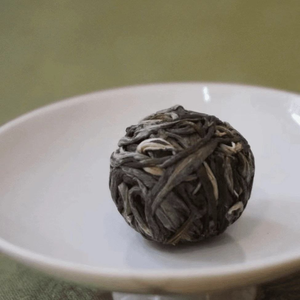 山夫堂岩古花香大树普洱生茶龙珠