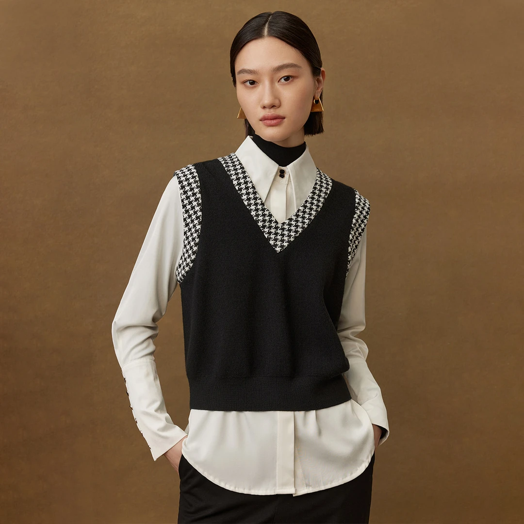 【诗语专属】经典V领针织衫拼接设计感千鸟格毛织背心M729002662