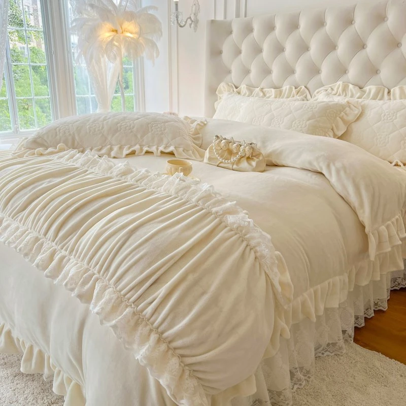 奶白花边公主风牛奶绒加厚保暖四件套韩版纯色加绒被套床盖荷叶边