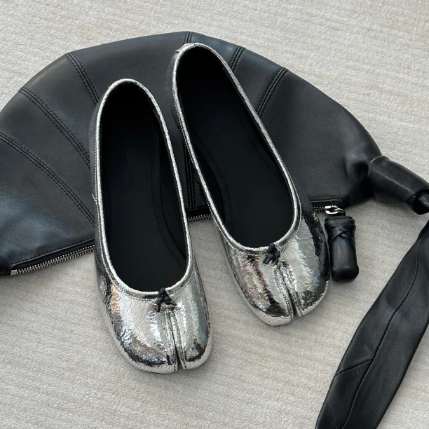 分趾鞋银色芭蕾舞平底单鞋 真皮底 宽胖脚拍大