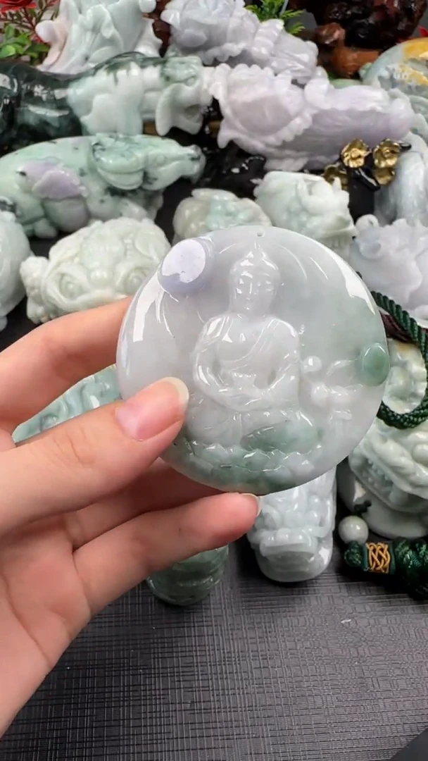 【闪购商品】翡翠挂件未镶嵌大日