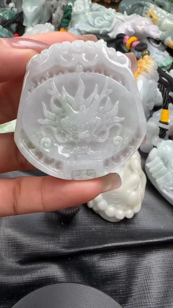 【闪购商品】翡翠挂件未镶嵌龙头