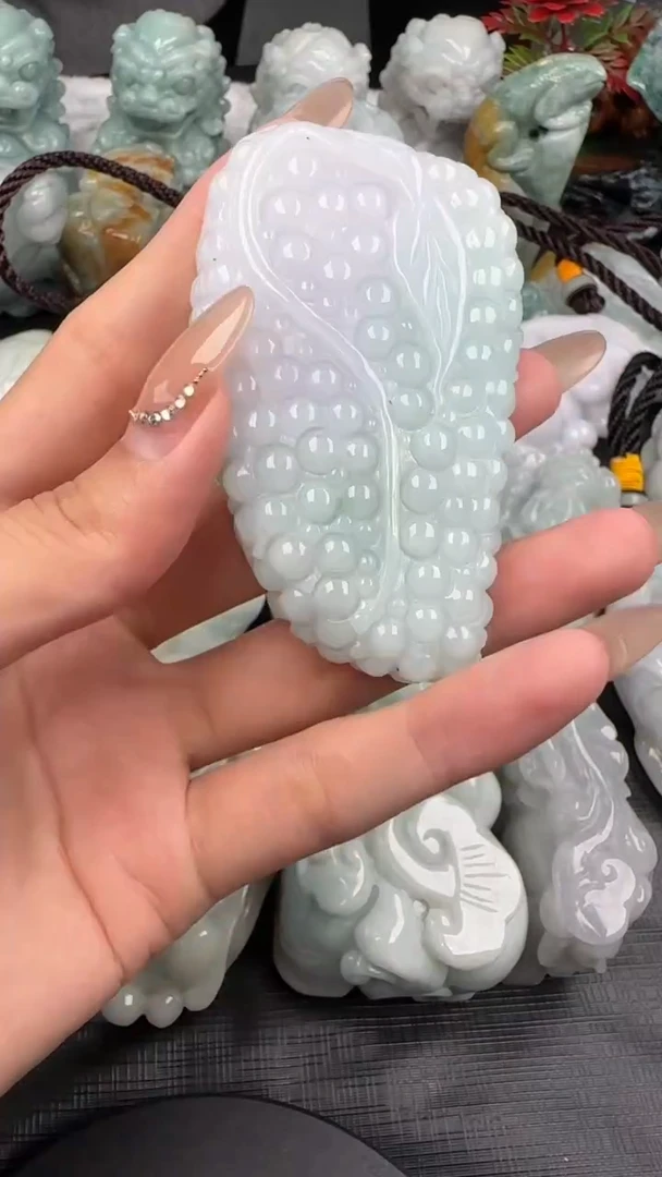 【闪购商品】翡翠挂件未镶嵌多子多福