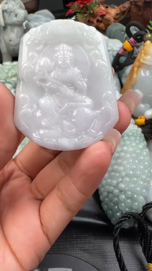 【闪购商品】翡翠挂件未镶嵌普贤