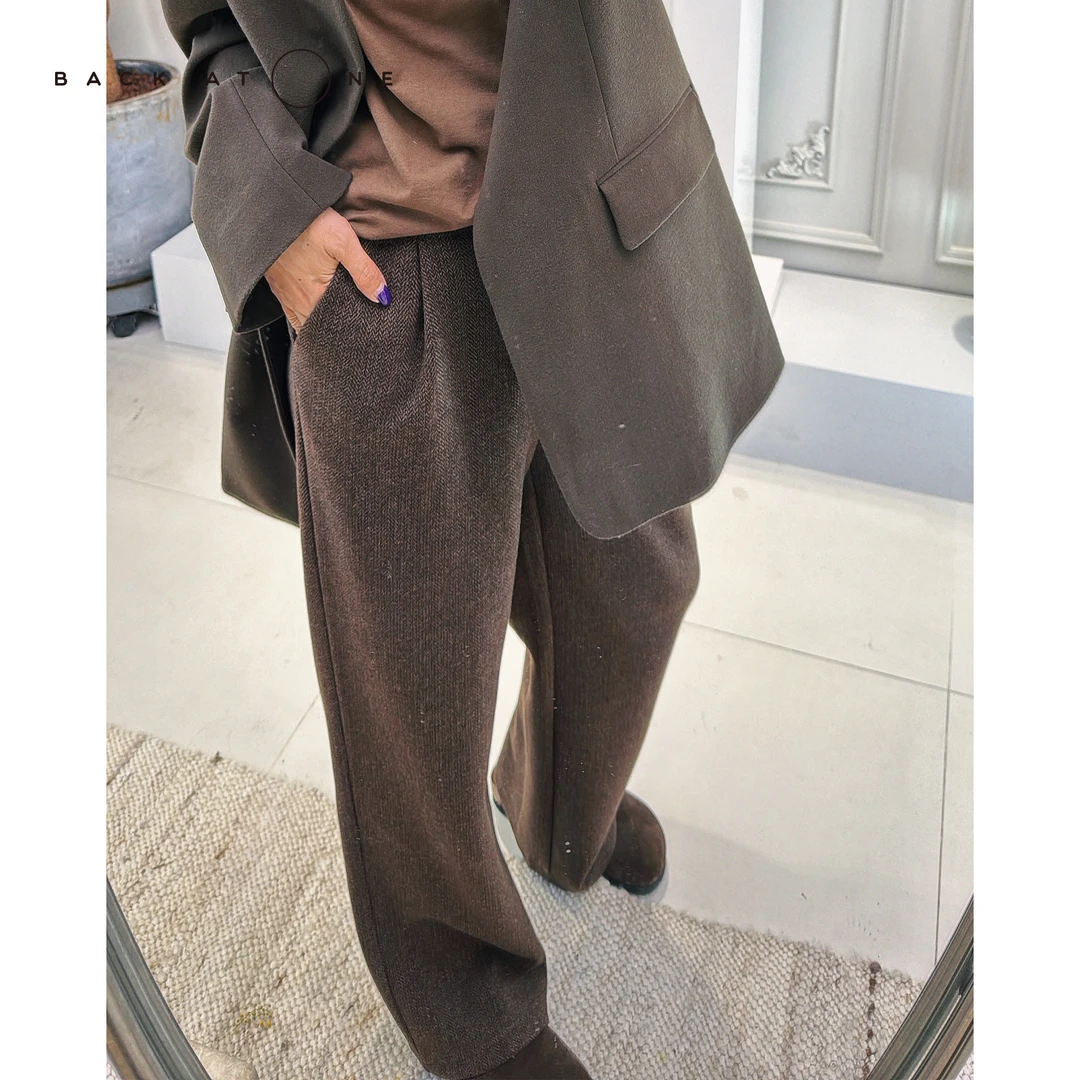 BackAtOne   “慢品生活”垂感棕色针织垂直直筒裤   BDF-2AI116D-K
