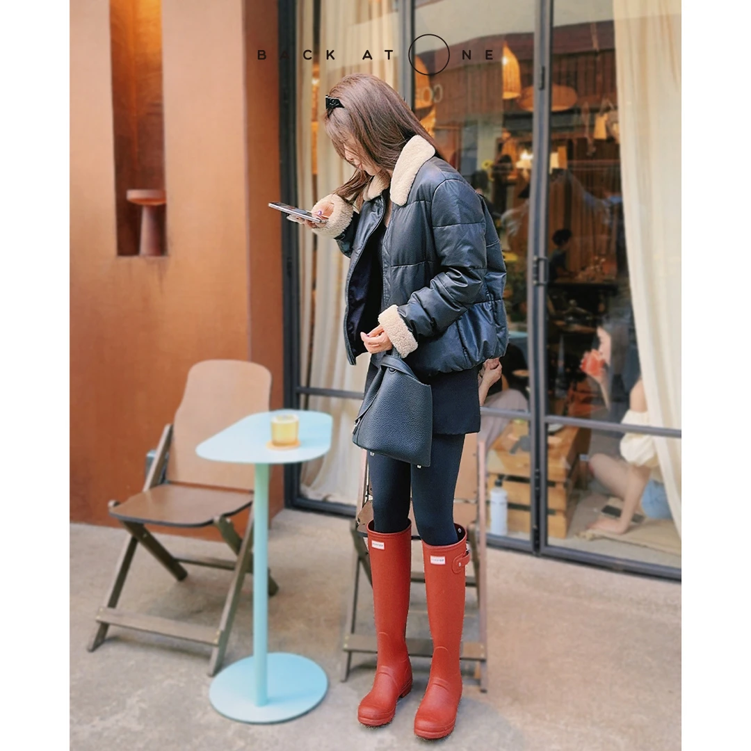 BackAtOne “精奢暖冬”  时尚轻涂小绵羊皮羽绒外套 BEF-1FC255K-K