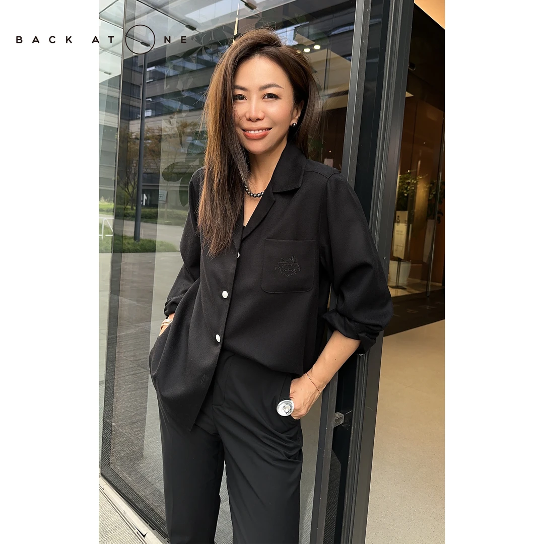 BackAtOne  “秘境星点”气质黑色口袋刺绣山羊绒衬衫 B3AW-L008-K