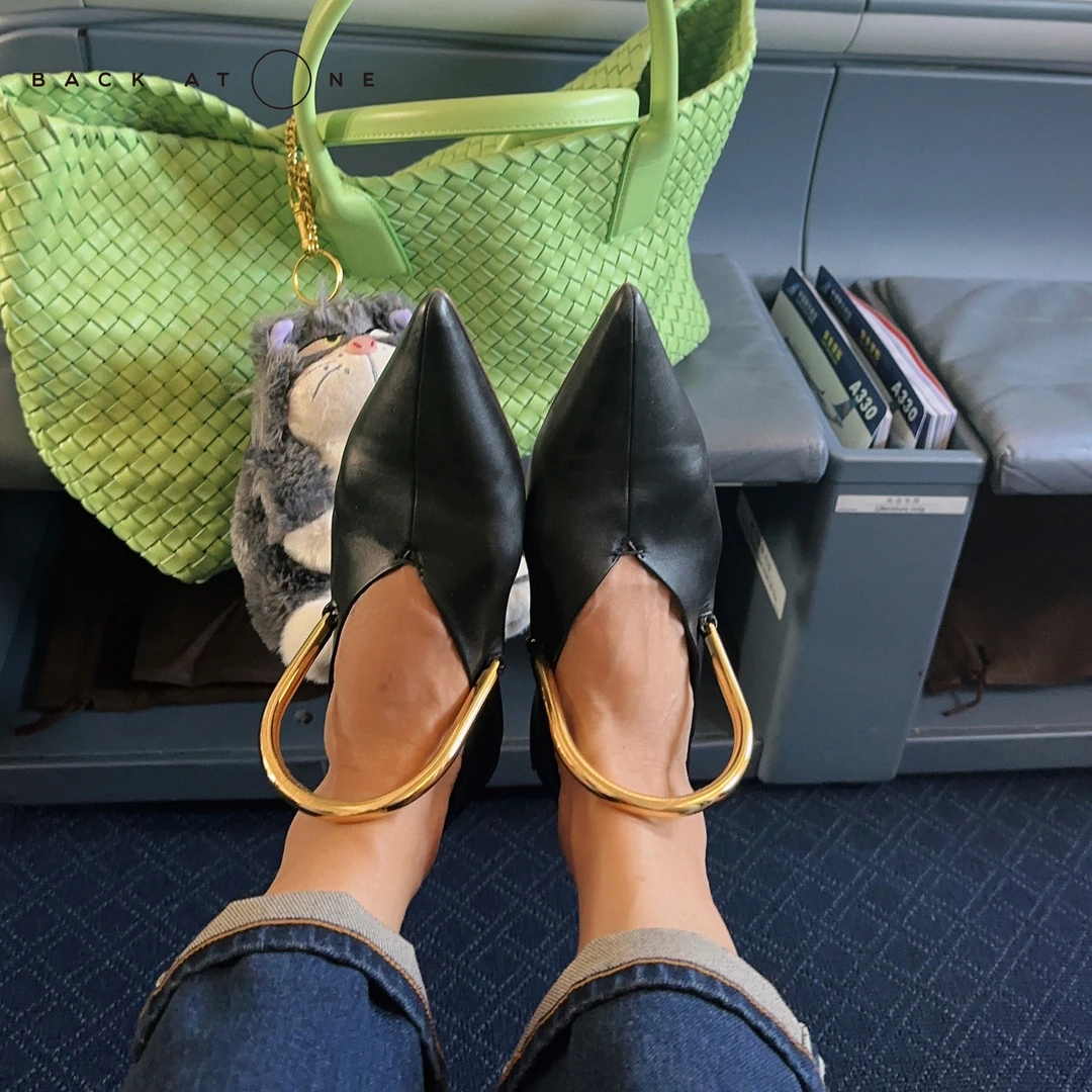 BackAtOne ”精雅萦绕“黑色金属环羊皮气质尖头鞋 B3AW-X028-SE-K