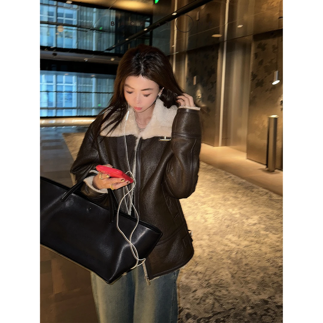 BackAtOne “逐梦家”休闲重磅咖色皮毛一体机车夹克 BEF-1FC380E-K