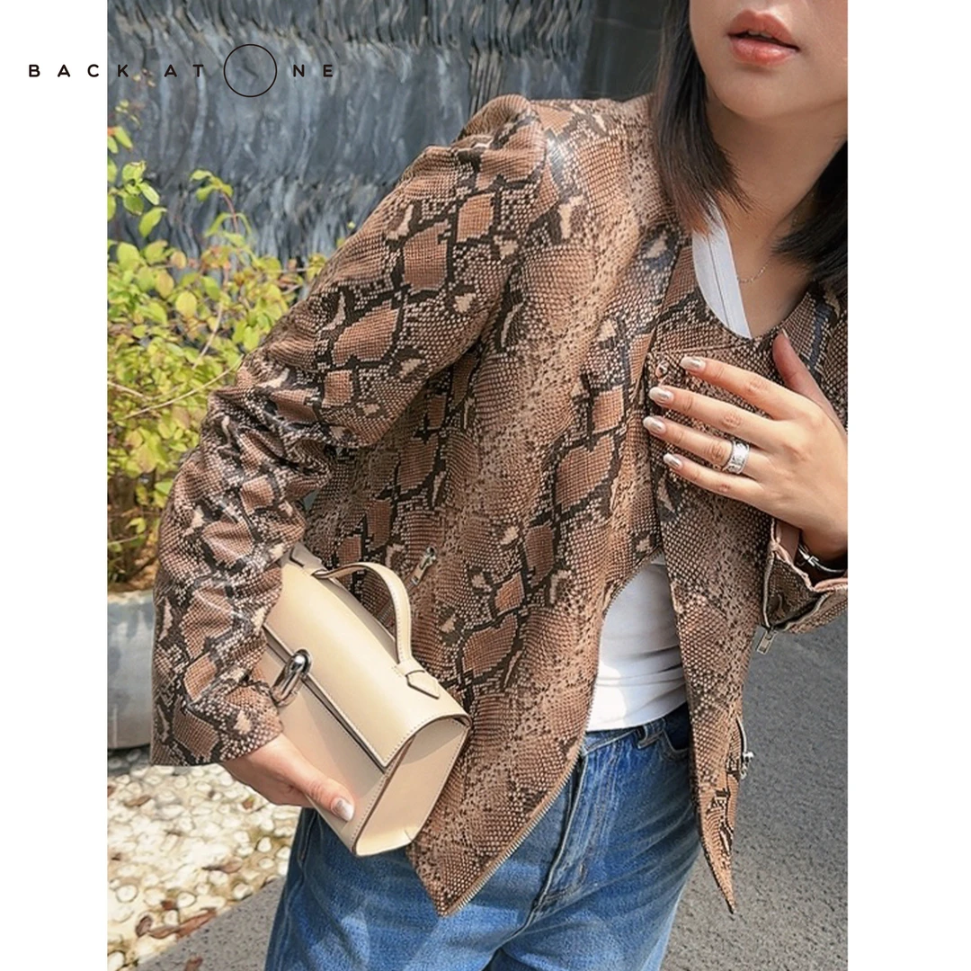 BackAtOne  “西野狂想”时尚气质设计感蛇纹皮衣 BDF-1FC010E-K