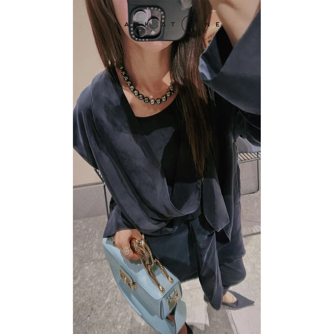 BackAtOne“神秘领域”时尚氛围宽松铜氨围巾套头衫 BES-1BB009N-K