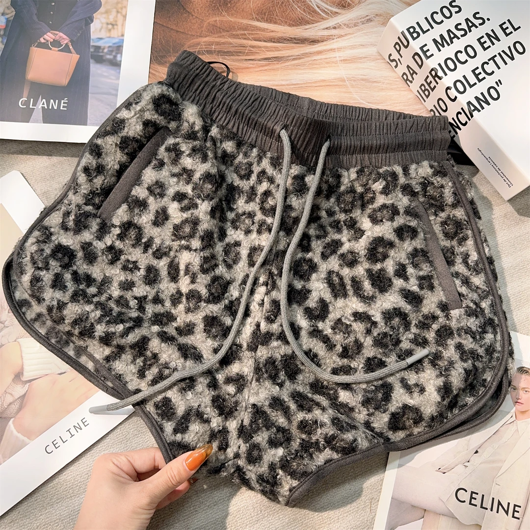 【晓溪服饰】冬装上新豹纹休闲高腰显瘦冬季阔腿宽松厚款短裤5155