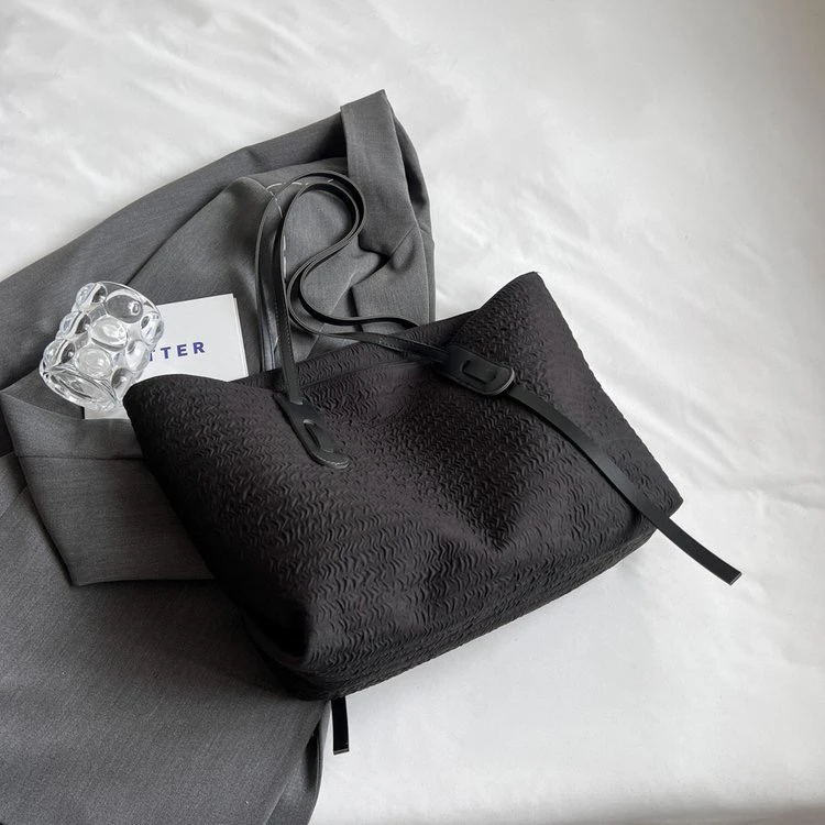 2024时尚休闲百搭黑色托特包小众简约纯色韩版大包包