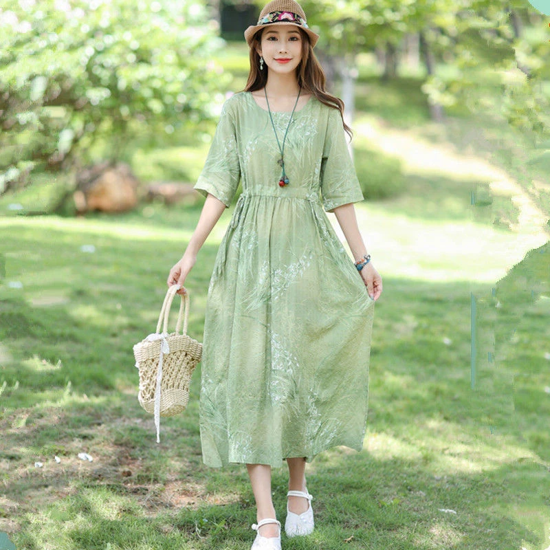 复古文艺小碎花连衣裙女2024年夏装新款宽松显瘦抽绳收腰度假长裙