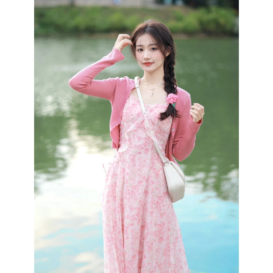 2024早春季时尚超好看法式多巴胺粉色开衫碎花吊带连衣裙两件套装
