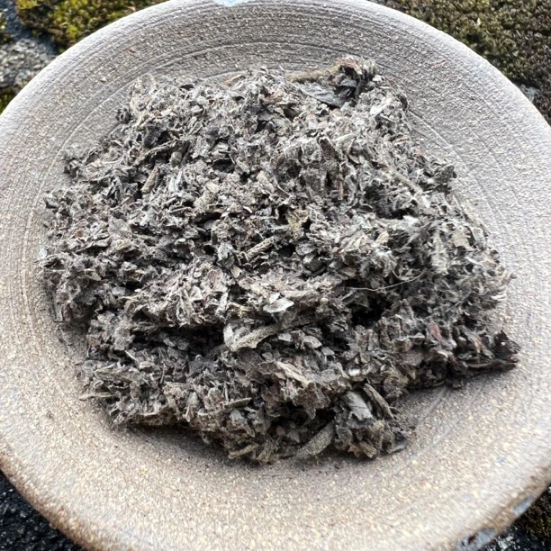 云南天然艾草干叶野生草本纯手工研磨环保烟薰草料50克