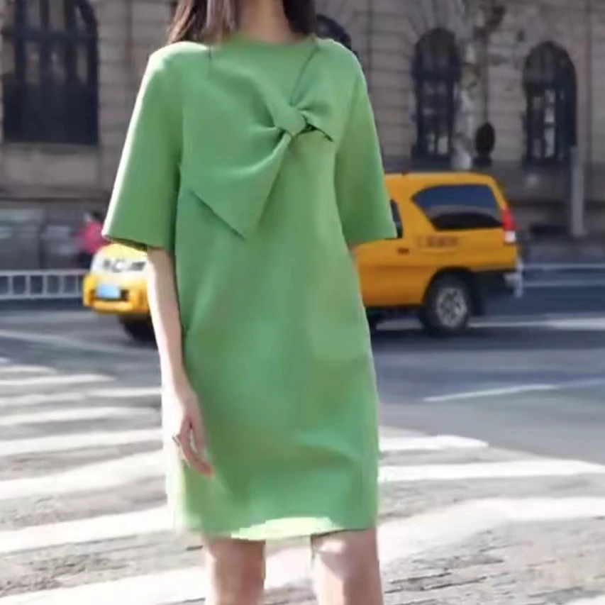 时尚气质轻奢显瘦设计师百搭女装连衣裙