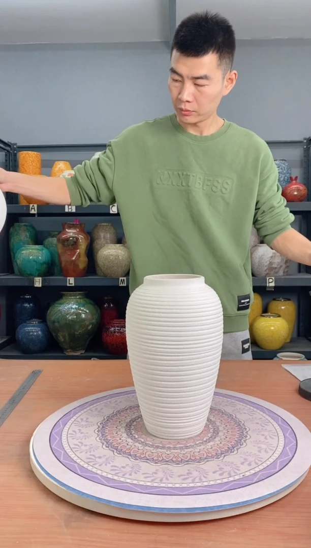 【闪购商品】瓶陶瓷花瓶 无花 白螺纹中号