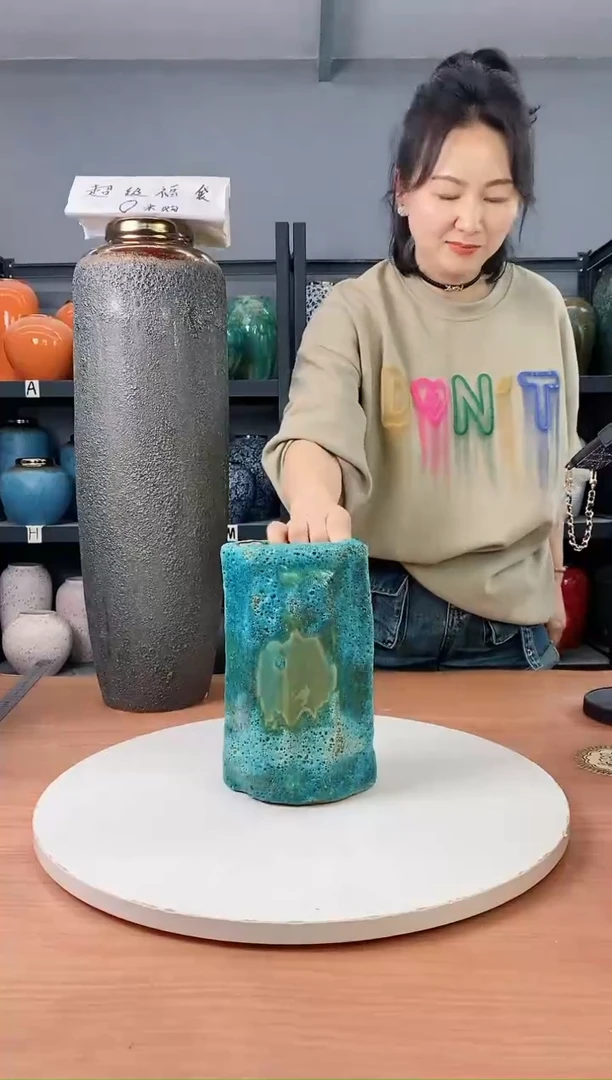 【闪购商品】陶瓷瓶笔筒