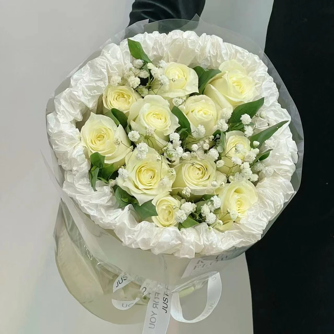 教师节鲜花【一笑倾城】11枝白玫瑰满天星花束朋友闺蜜生日见面礼物鲜花小时达同城配送