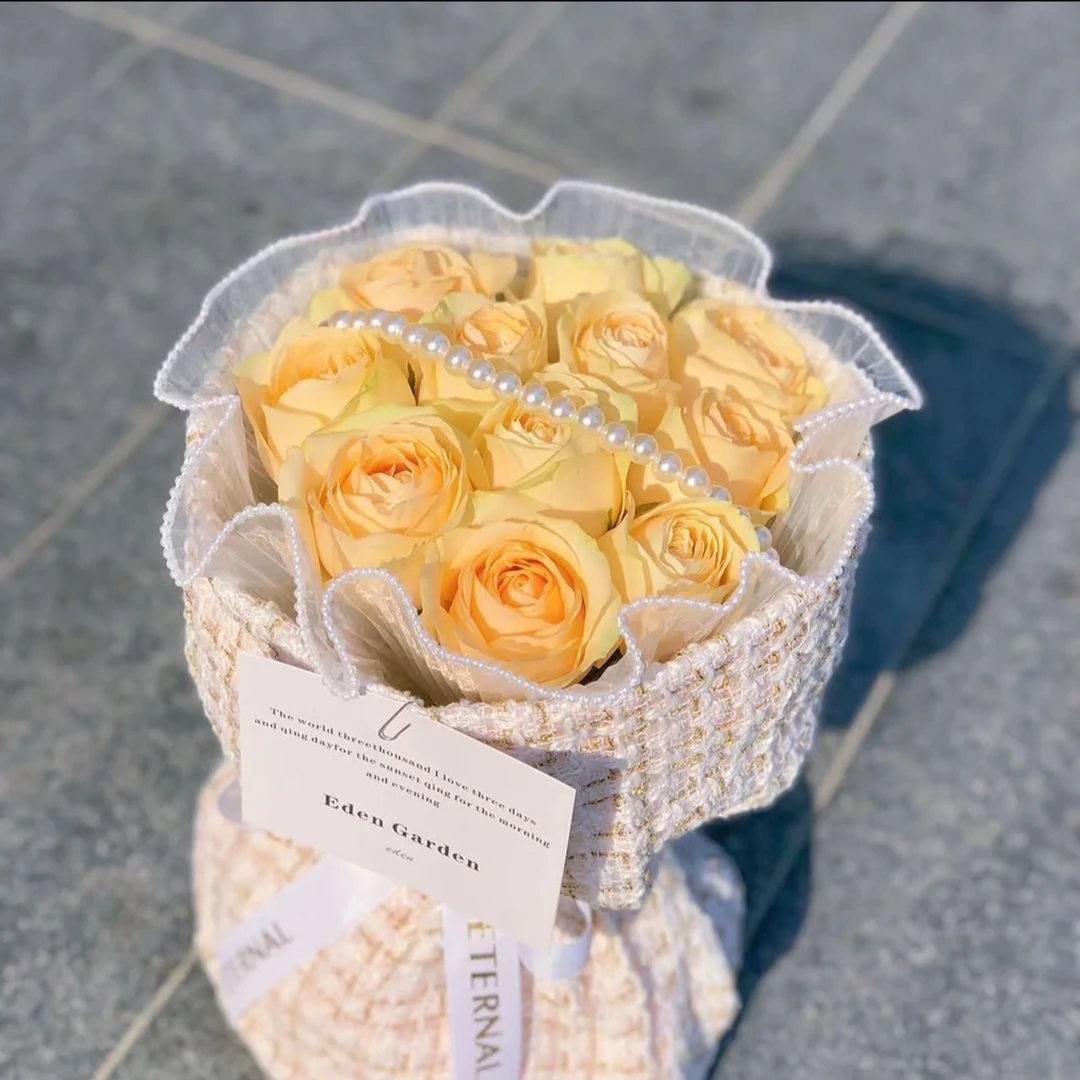 【怦然心动】11枝香槟玫瑰花束小香风花束送朋友爱人生日鲜花礼物鲜花小时达同城配送