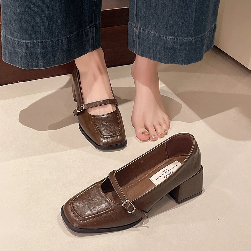 复古方头高跟鞋浅口单鞋女春秋新款法式气质晚风粗跟玛丽珍小皮鞋