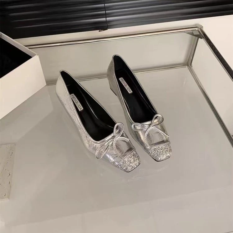 高级感方头浅口单鞋女春秋新款韩版法式气质晚风粗跟银色高跟鞋子