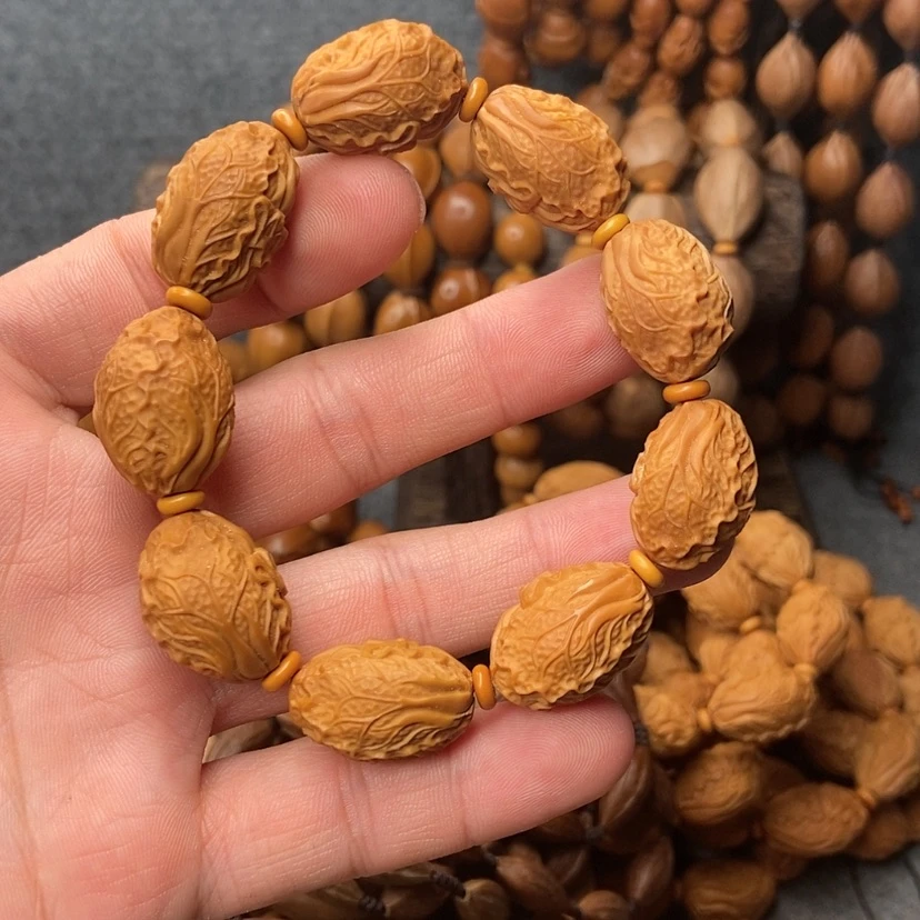 【闪购商品】一物一拍 1.7白菜特价有筋线微瑕核雕