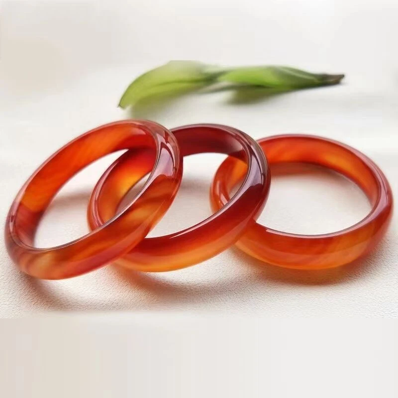 红玛瑙玉手镯中国红中宽加宽手镯送妈妈礼物颜色微差多样性发其一