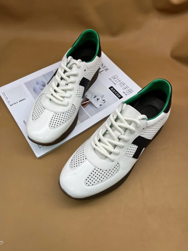 男士夏季休闲时尚百搭马皮低帮冲孔运动鞋