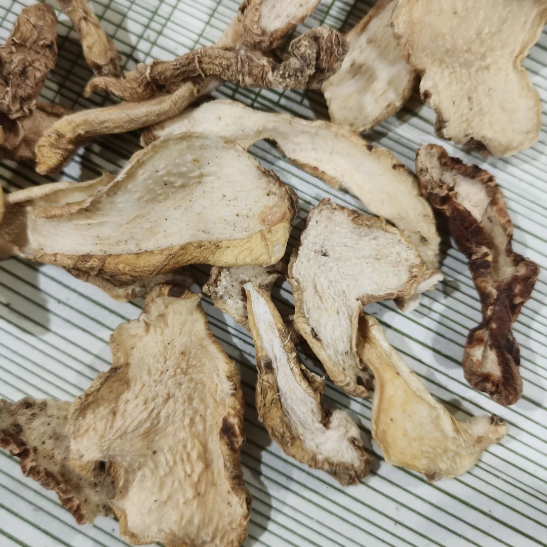 黄-J斤 甘肃生的甜的 大山里采挖非种植的已切片