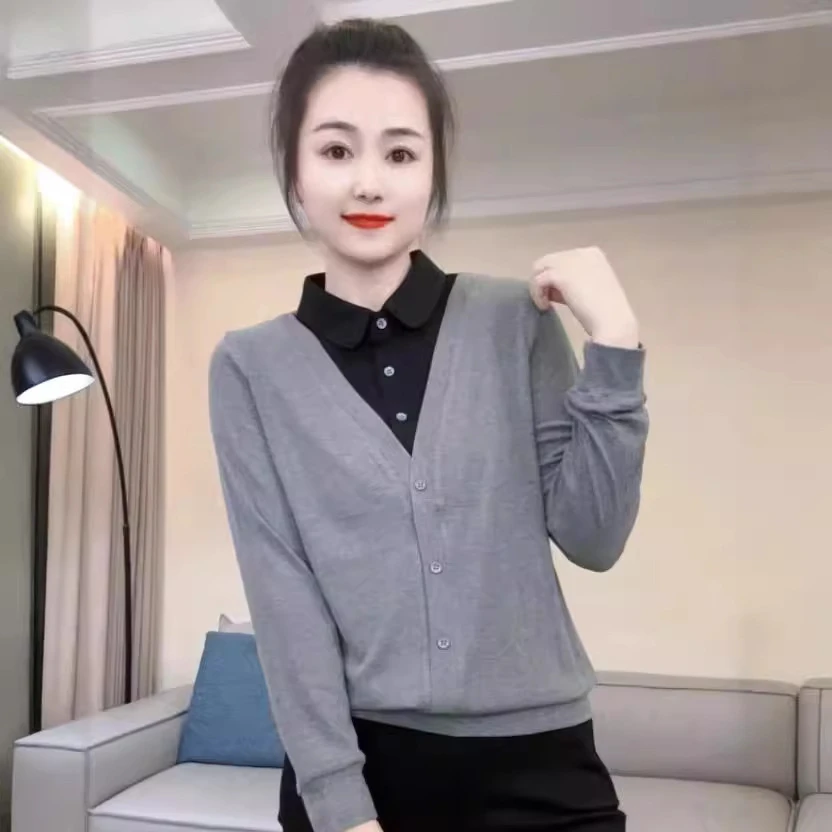 秋季新款长袖衬衫领假两件T恤时尚显瘦拼接女装上衣休闲减龄小衫