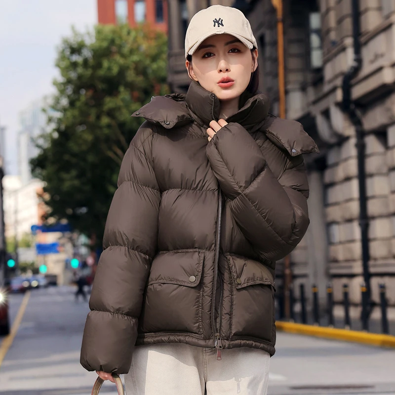 2024冬季新款时尚连帽羽绒服女短款加厚保暖白鸭绒美式面包羽绒服