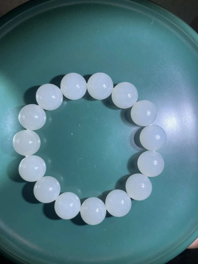 和田玉精美卡14mm白玉手串