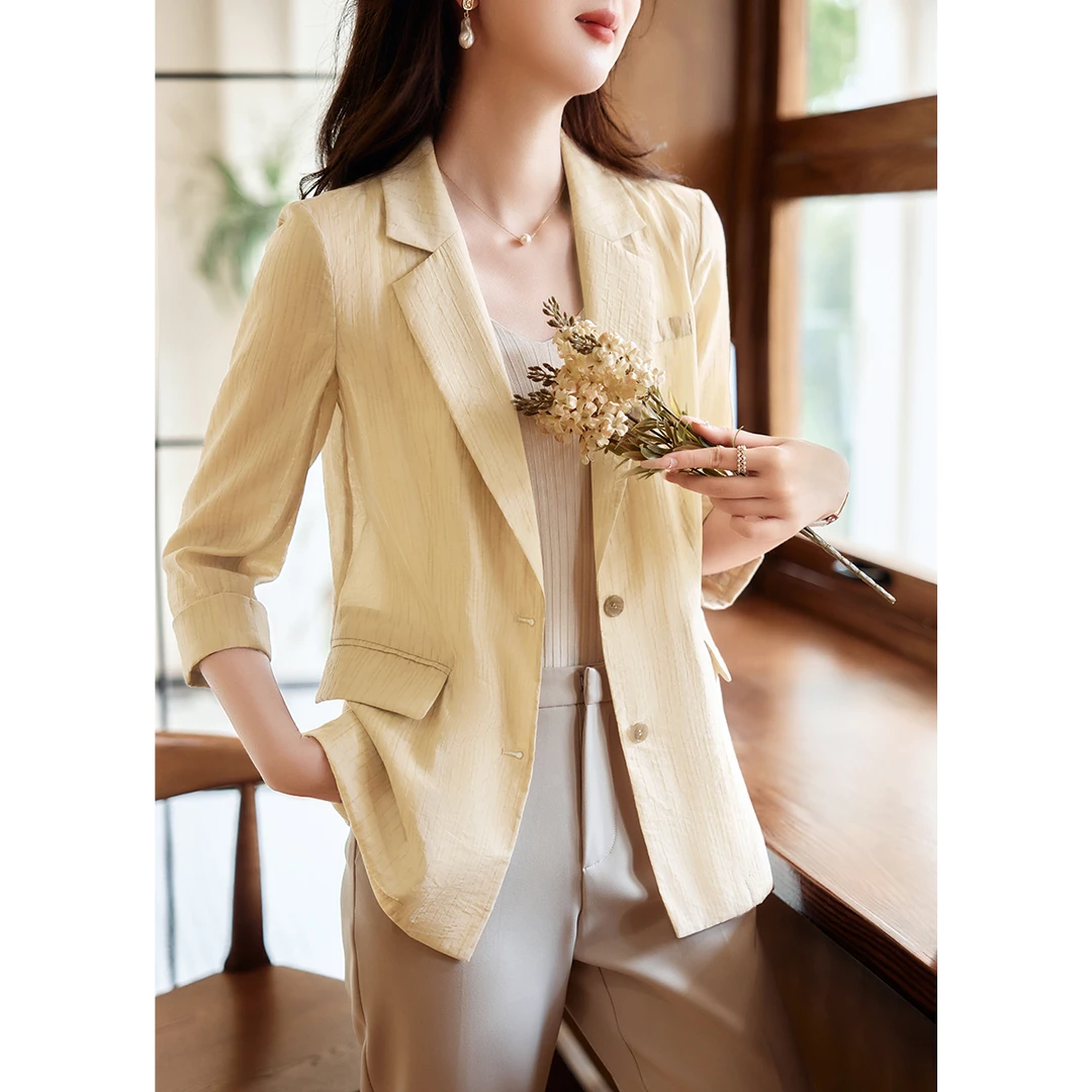 XWI/欣未2024春季新款简约时尚知性通勤气质百搭休闲西装外套女士