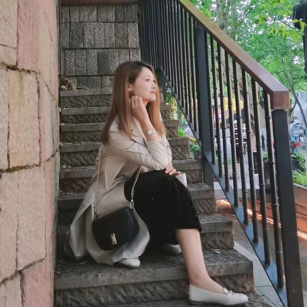 丽丽气质休闲百搭女装