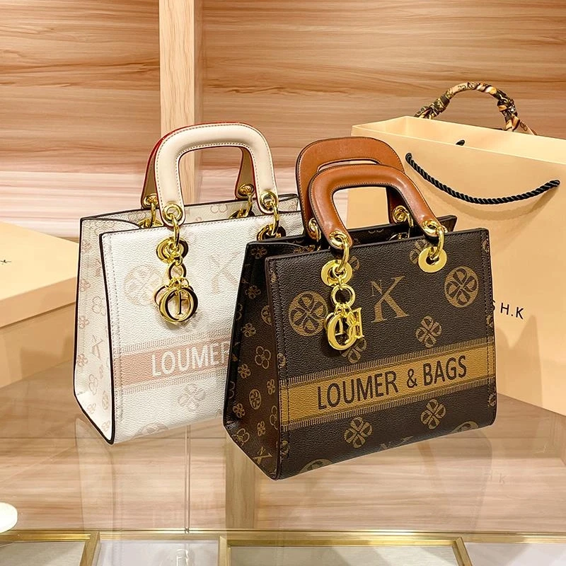 香港正品真皮女包新款通勤休闲单肩戴妃包气质百搭斜跨包手提女士