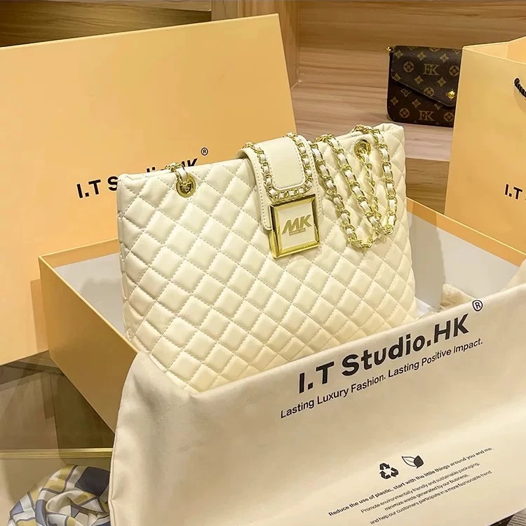 香港真皮托特包女2024新款秋冬高级感菱格链条包大容量通勤单肩包