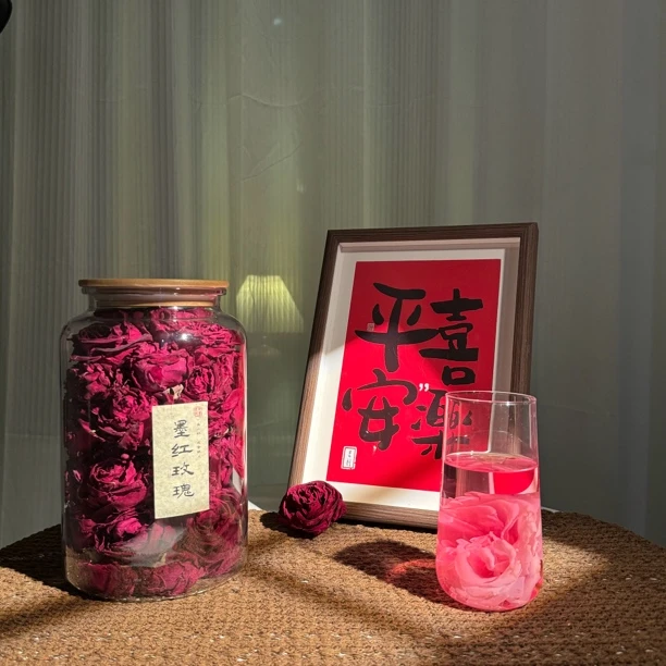 【冻干墨红亚克力密封罐装】云南冻干墨红玫瑰富含花青素玫瑰精油