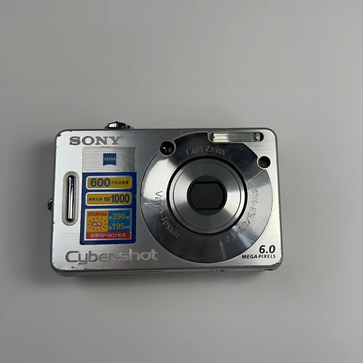 9新 Sony/索尼 W50银色小巧便携入门级CCD拍照卡片相机迷你