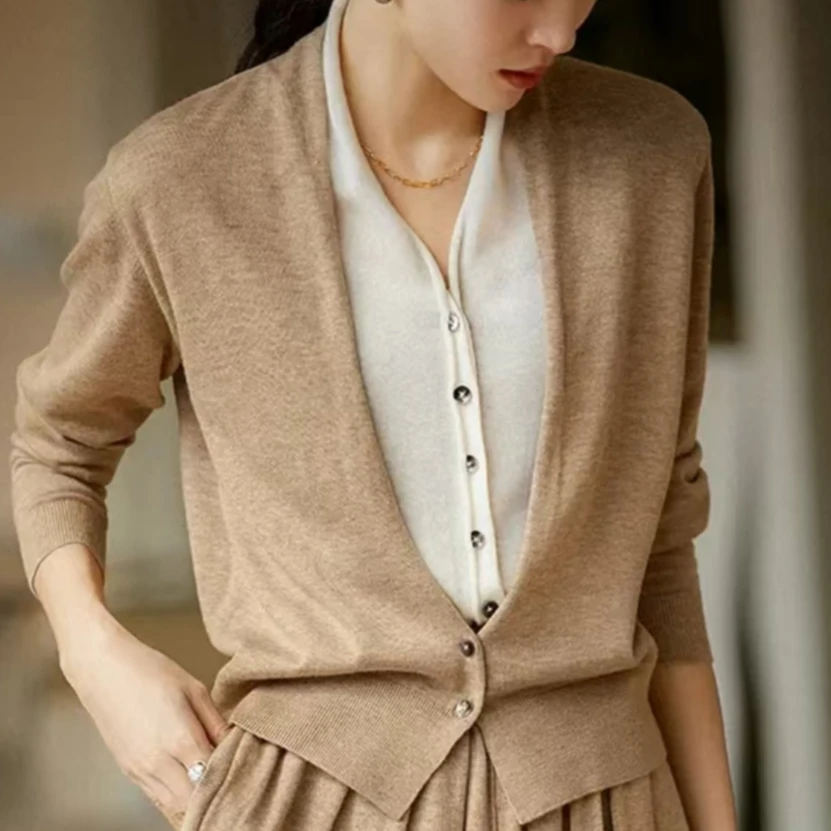 【吉米澜】2025春秋新款法式撞色拼接假两件针织开衫女V领洋气针织