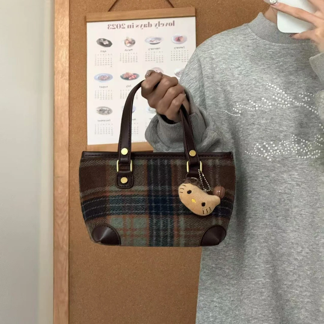 一张同学【长约20cm宽8cm高13cm】时尚百搭斜挎手提包C2318格子