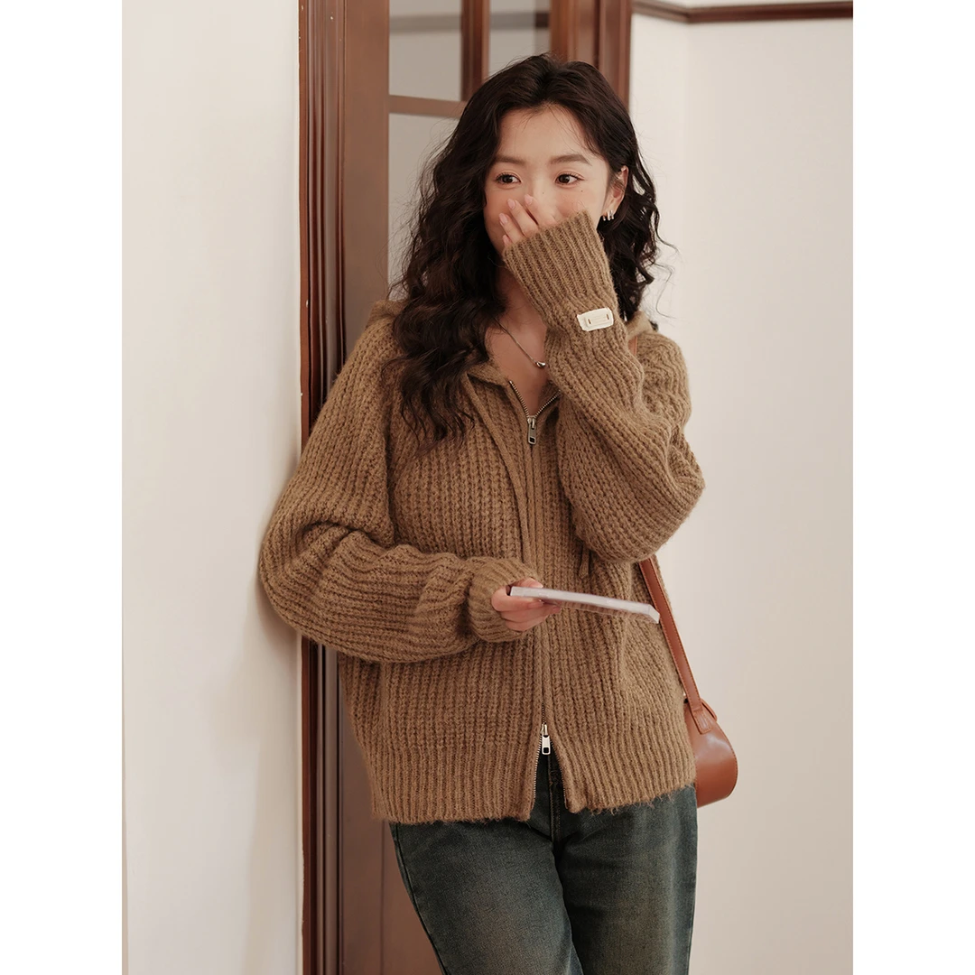 木易易 复古连帽毛衣女款2023新款冬季美拉德宽松小个子针织开衫